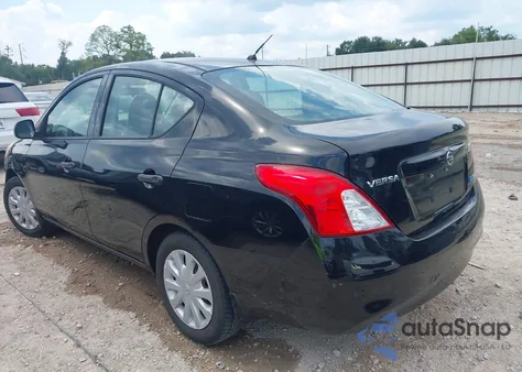 2012 Nissan Versa 1.6 S z USA, uszkodzony, nr VIN 3N1CN7AP3CL933730